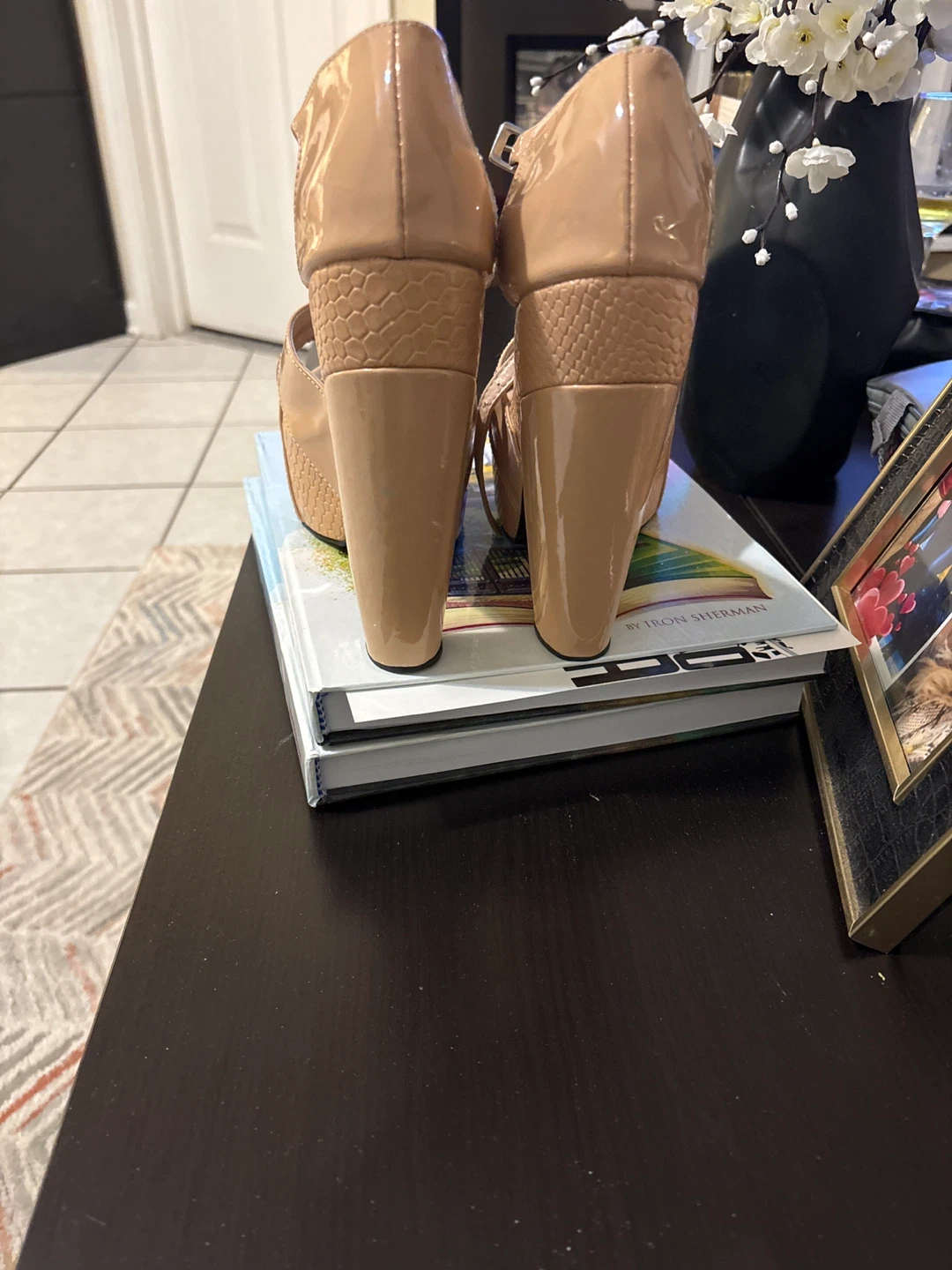 Womens Tan Patent Leather Platform Wedge Heels - photo 3