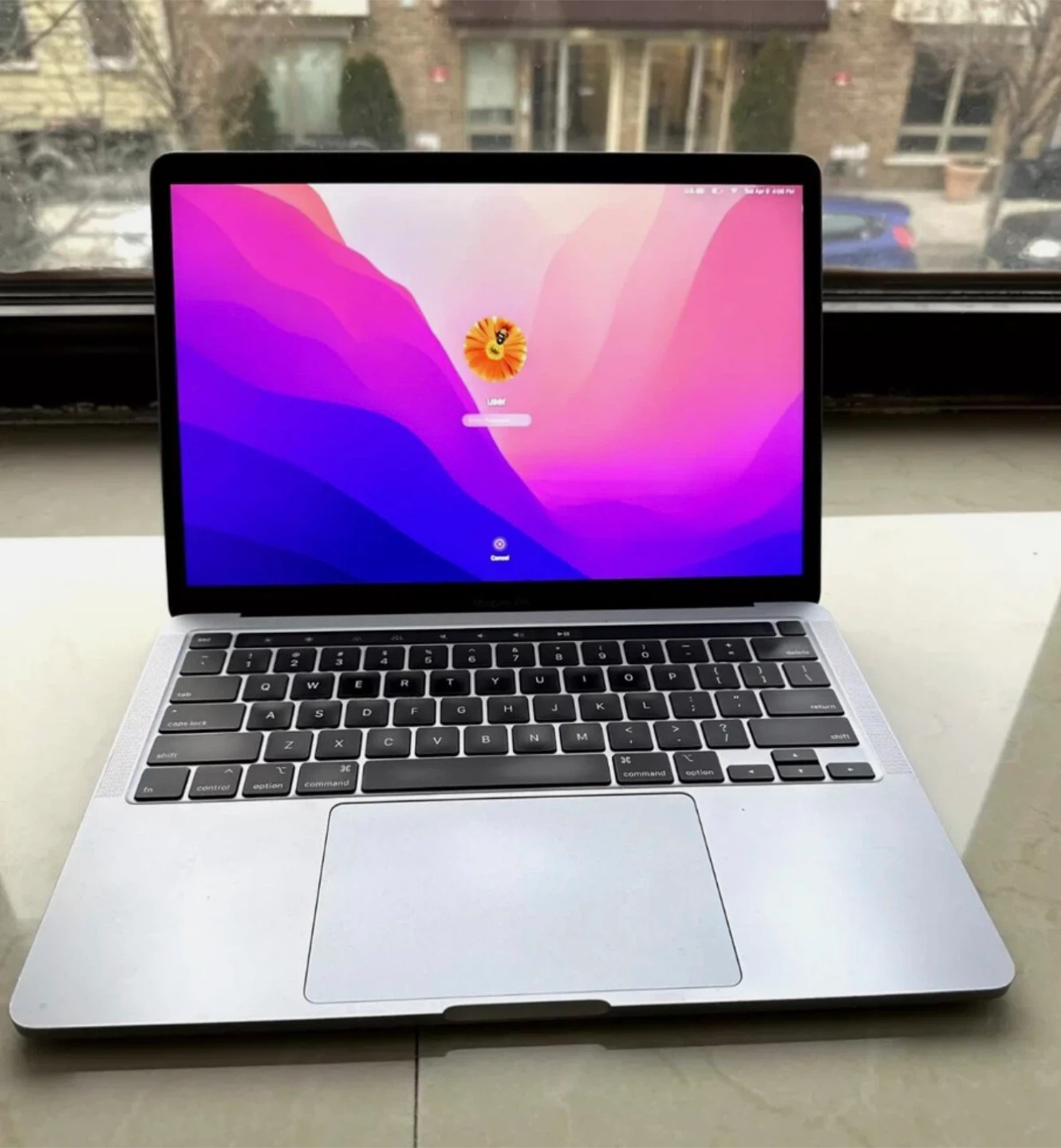 MacBook Pro 13” 2020 i5 16gb ram 250gb ssd