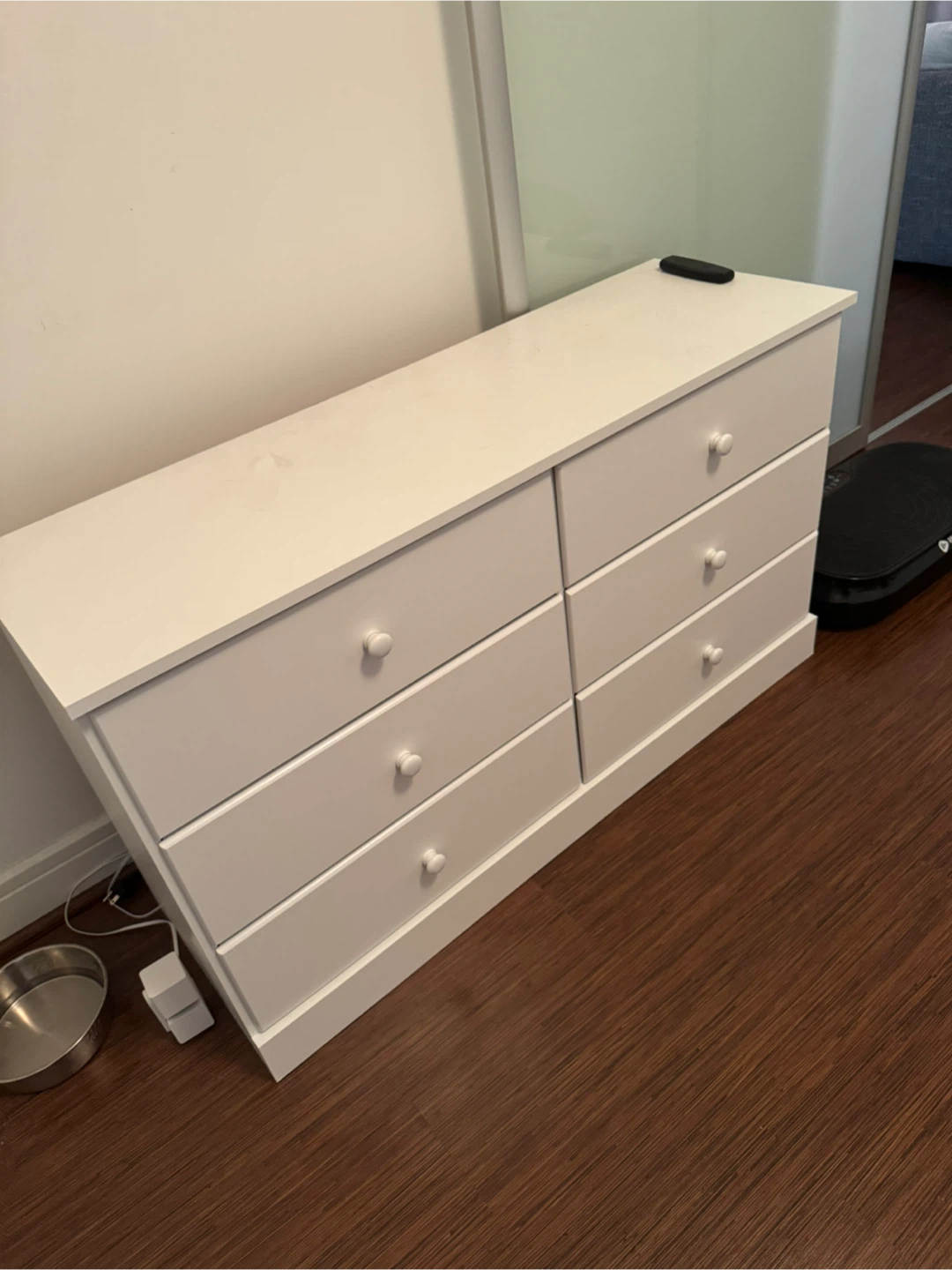 White Six-Drawer Dresser - photo 2