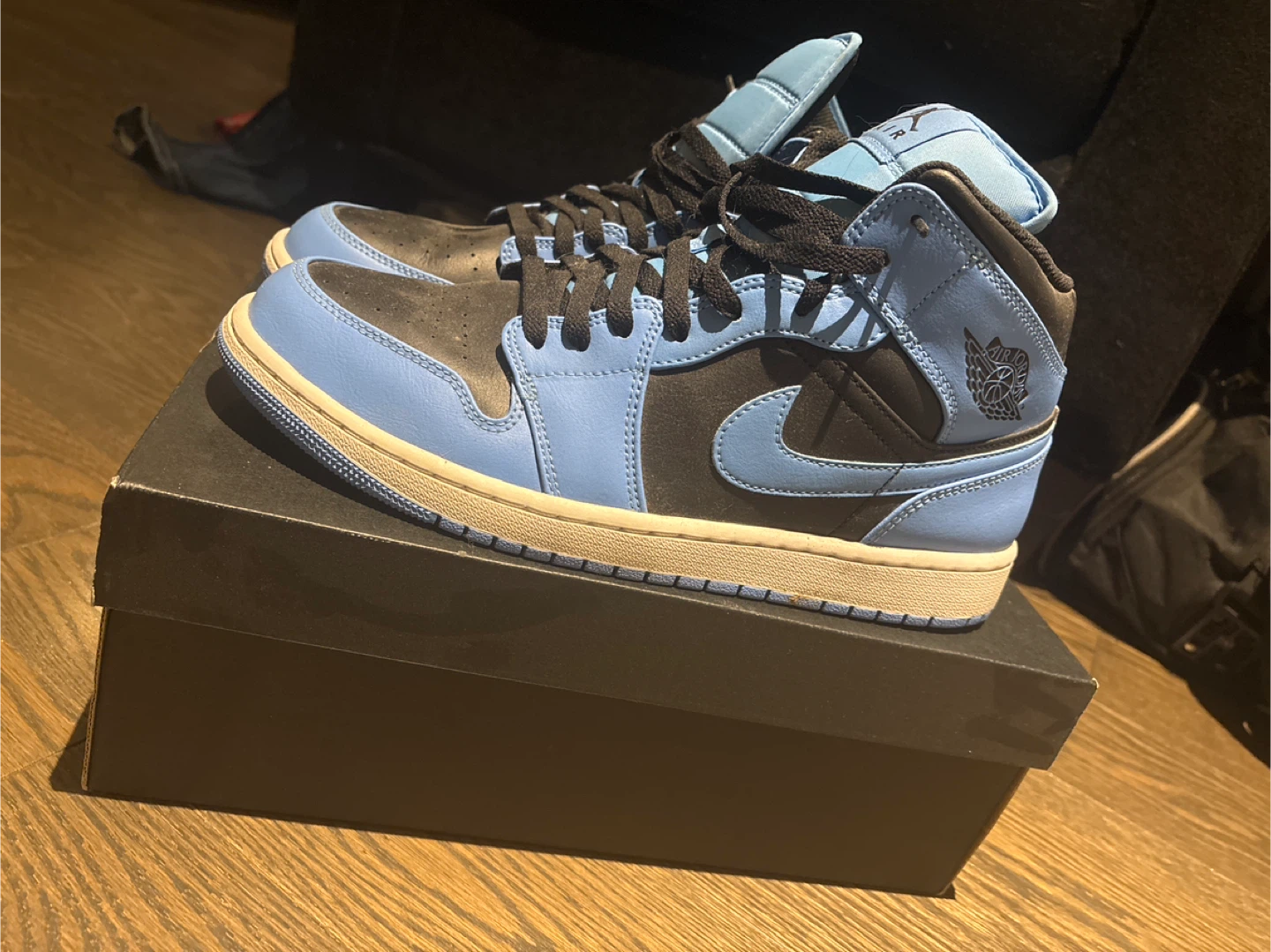 Air Jordan 1 Mid SE - photo 2