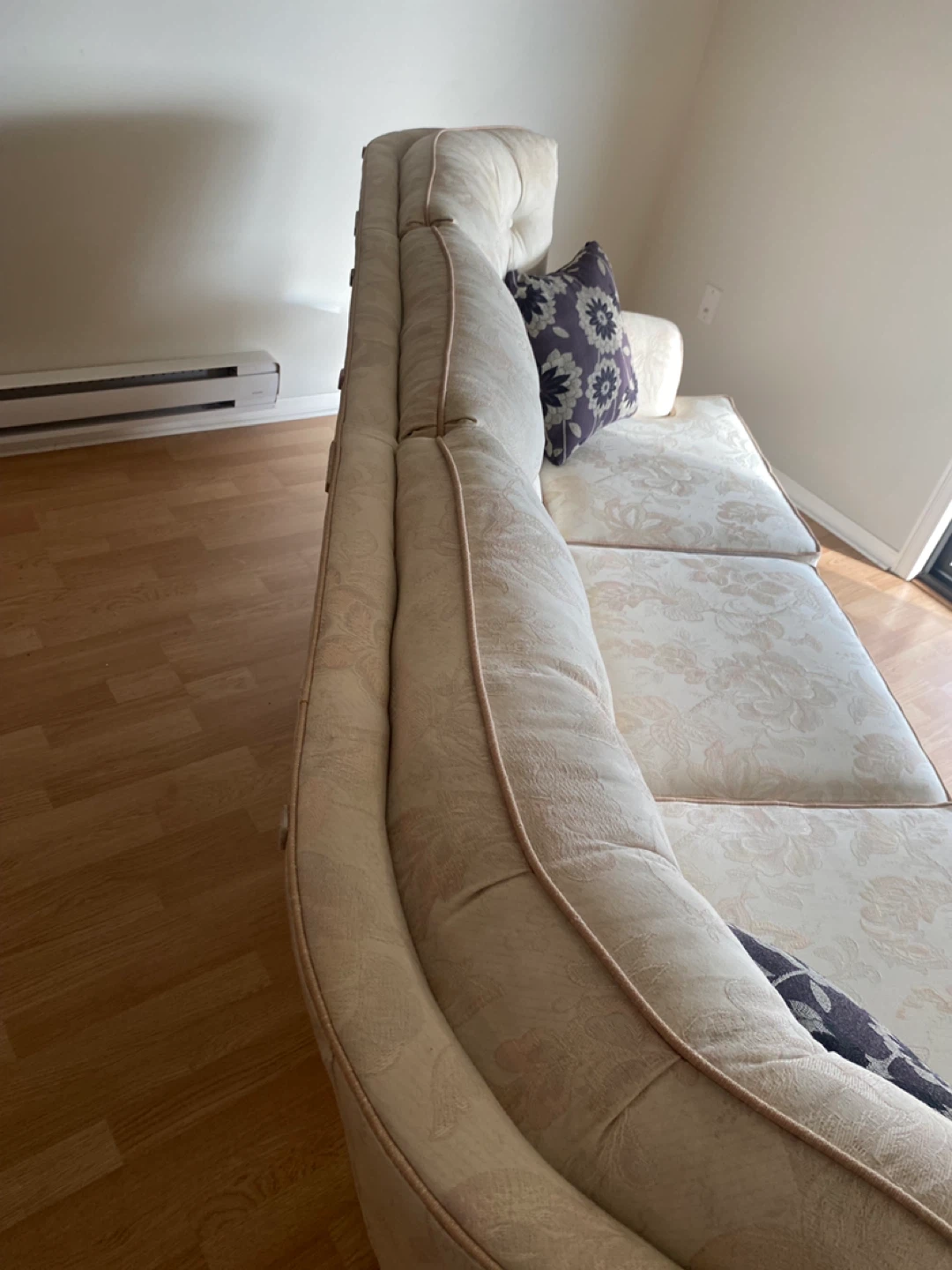Cream Coloured Subtle Floral Design Sofa - photo 2