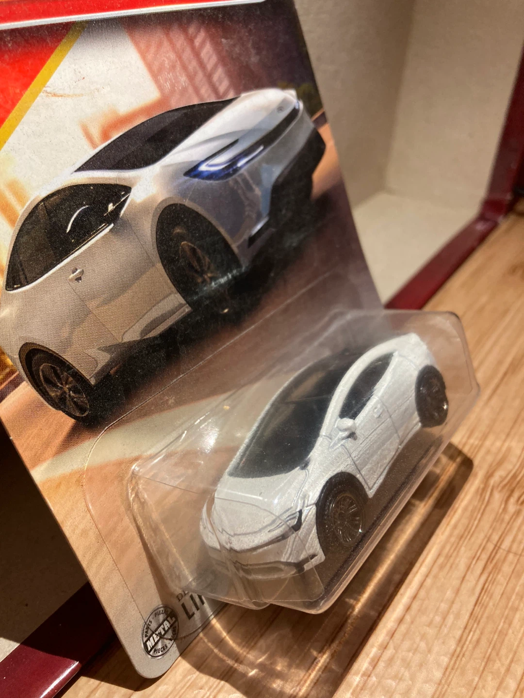 Matchbox / 2023 Toyota Prius Prime / White - photo 2