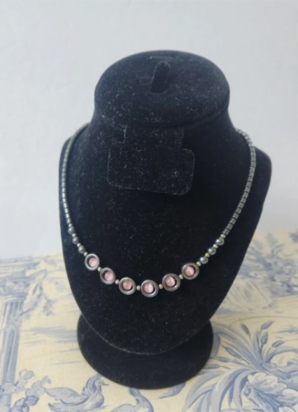 Vintage Hematite Necklace with Pink Cat's Eye Beads - photo 4