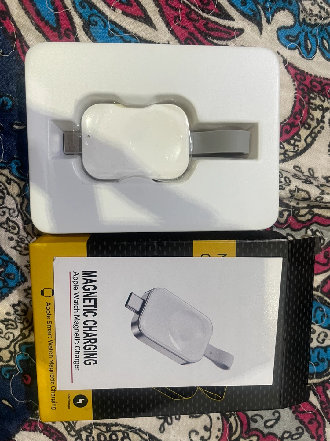 Magnetic charging Apple smart watch - photo 3