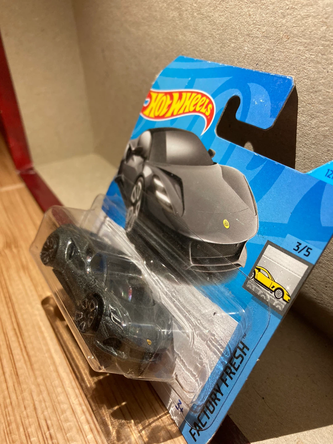 Hot Wheels / Lotus Emira / Dark Silver - photo 2