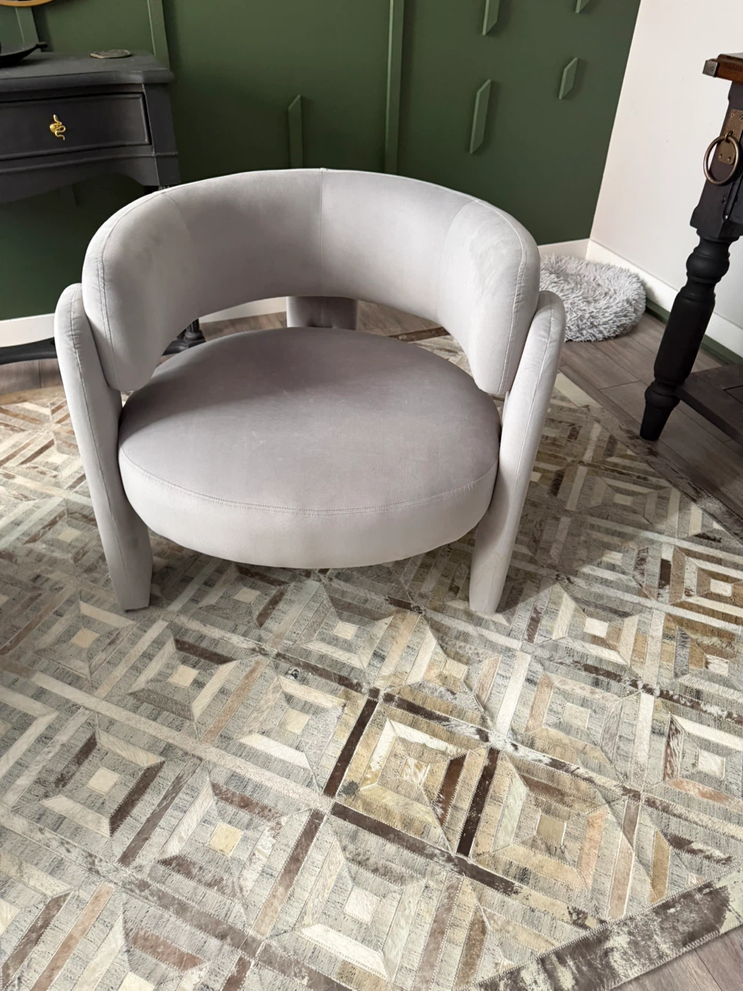 Grey Velvet Armchair - 2 - photo 4