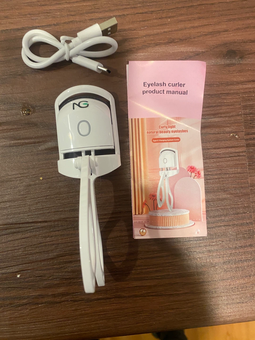 White Electric Eyelash Curler with USB Charging Cable