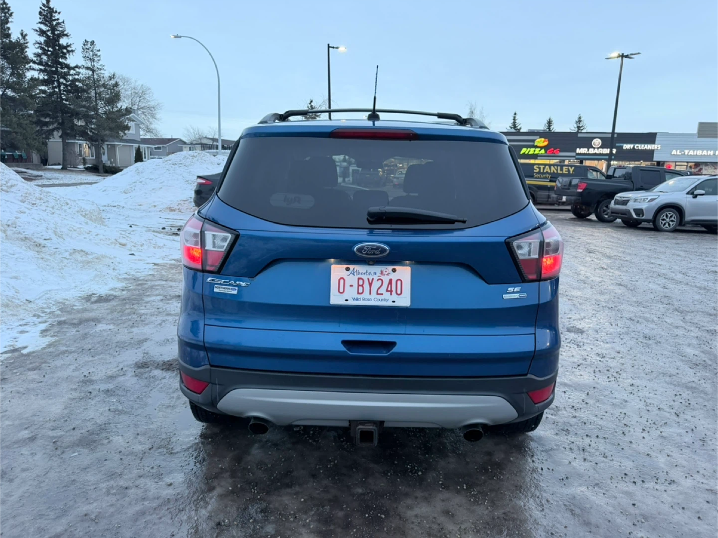 Blue Ford Escape SE - photo 4