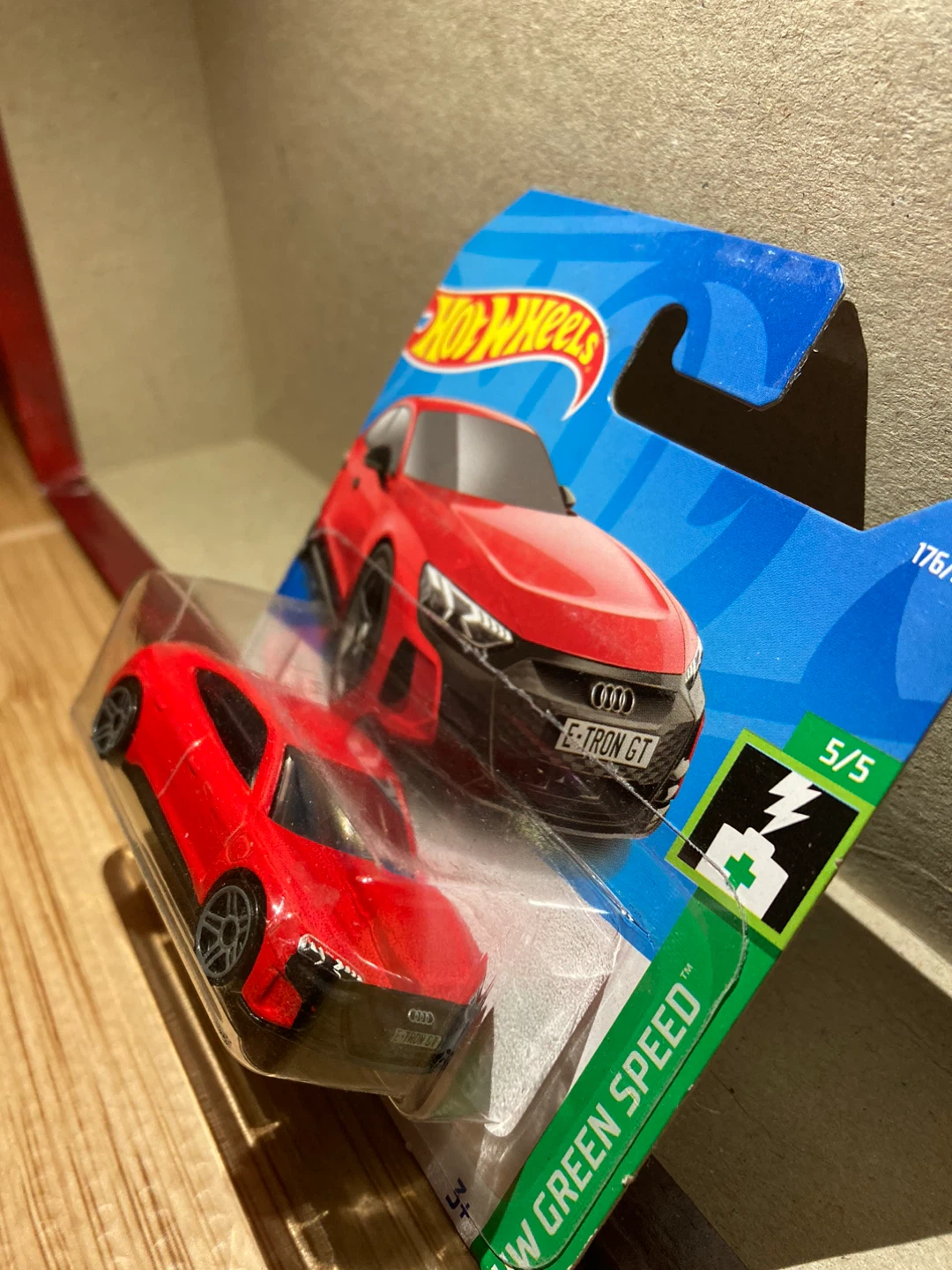 Hot Wheels / Audi RS E-Tron GT / Red - photo 2