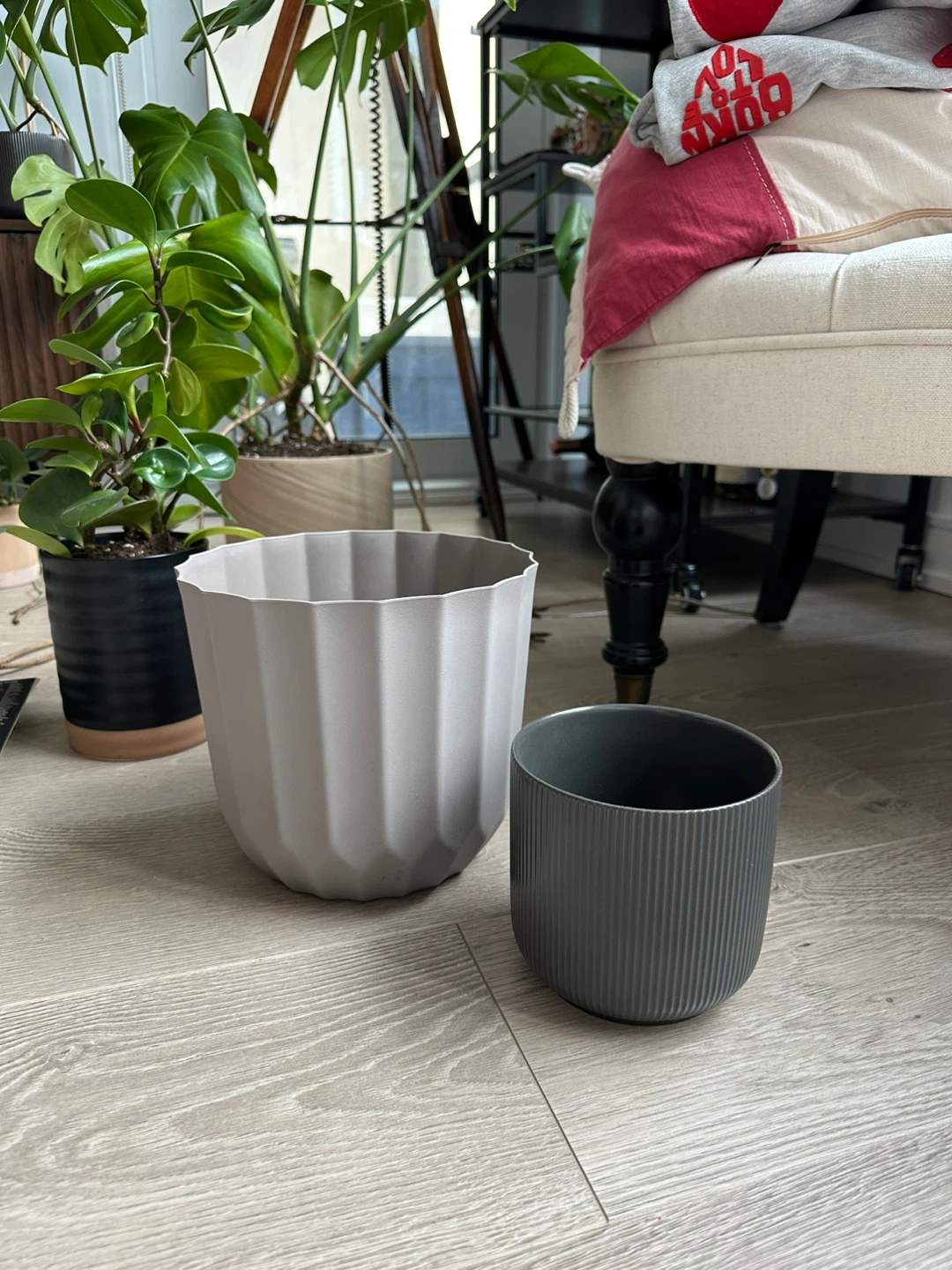 Set of 2 Grey/Charcoal Plant Pots