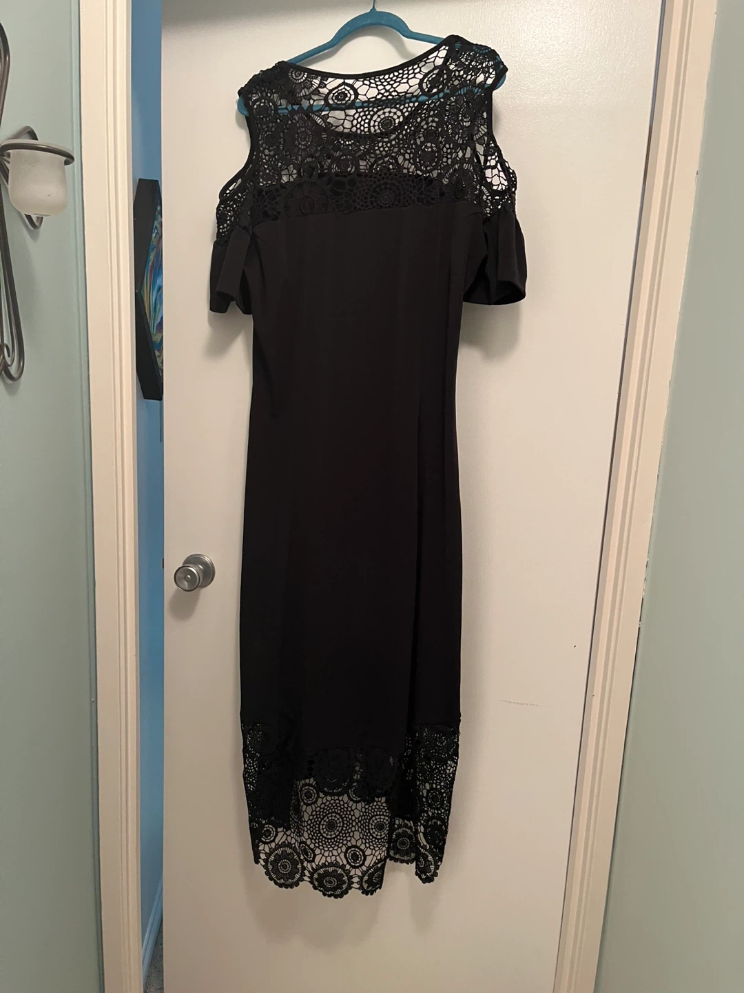 Black Lace Detail Cold Shoulder Maxi Dress