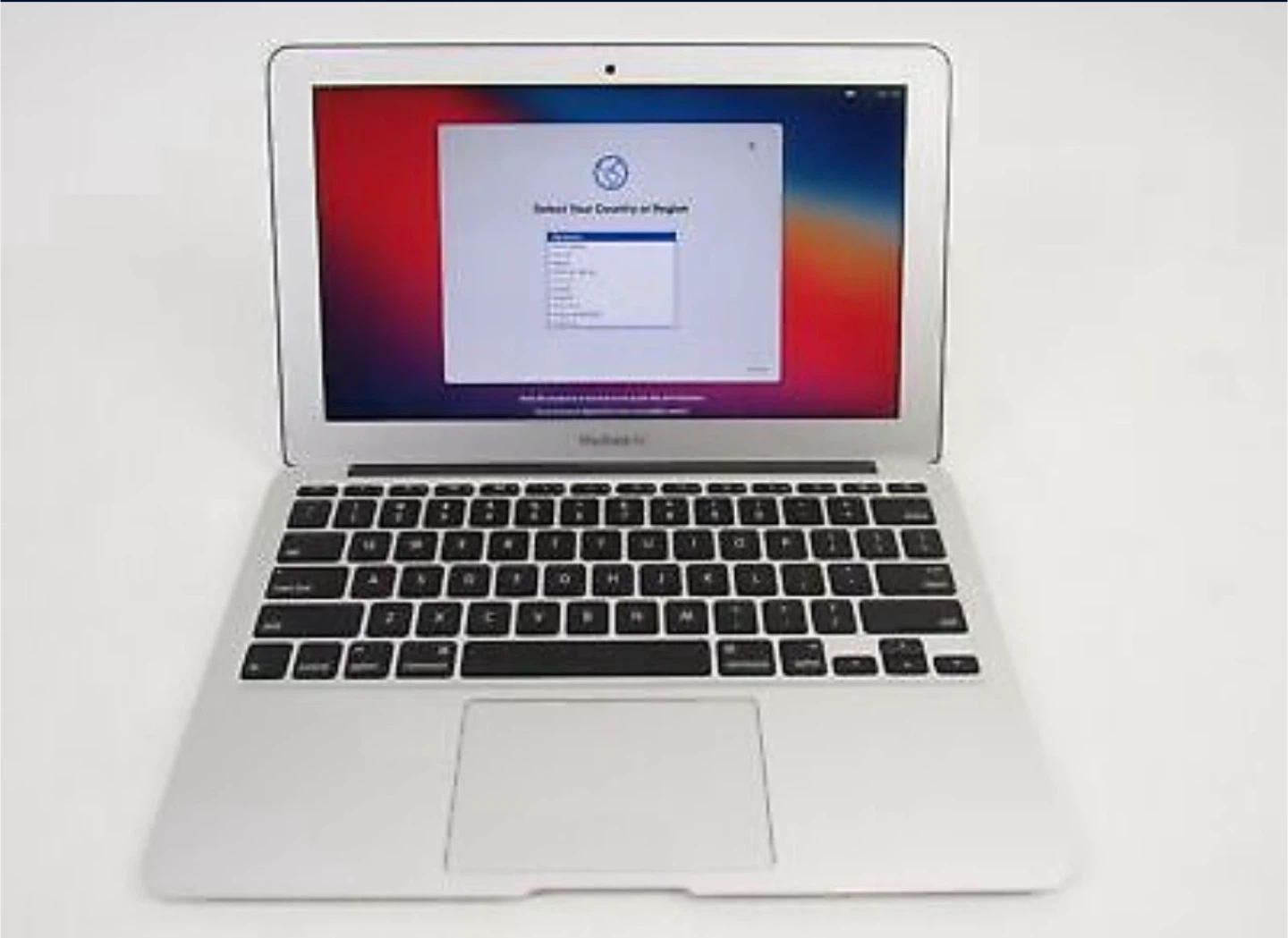 MacBook Air 13” 2015 1.6ghz i5 8gb ram ssd