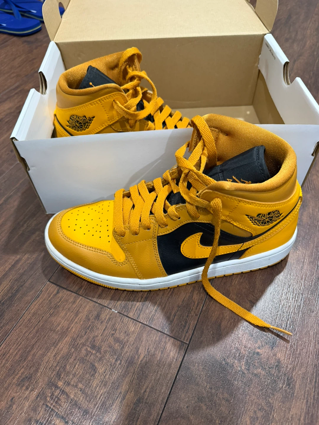 Jordan 1 Mid SE WMNS "Chutney" Size 8 - photo 2