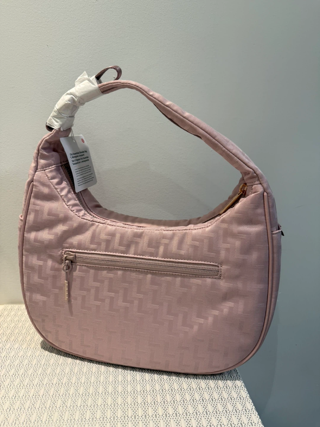 Lululemon Shoulder Bag - Pink Jacquard - photo 3