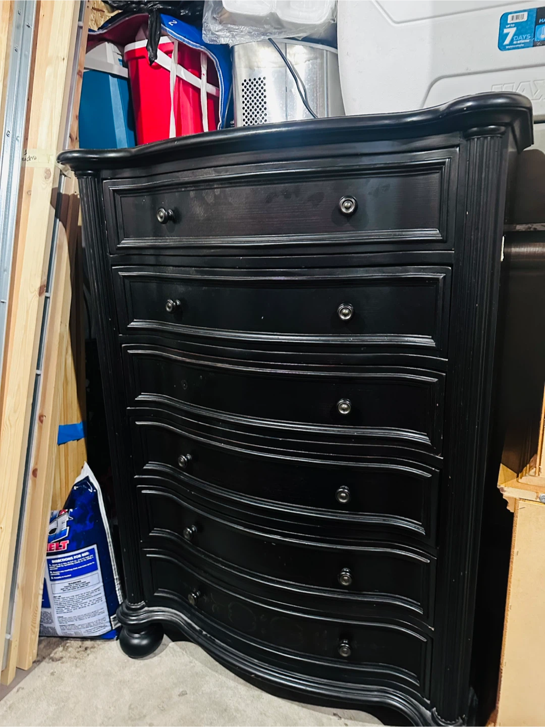 Black 5-Drawer Chest Dresser