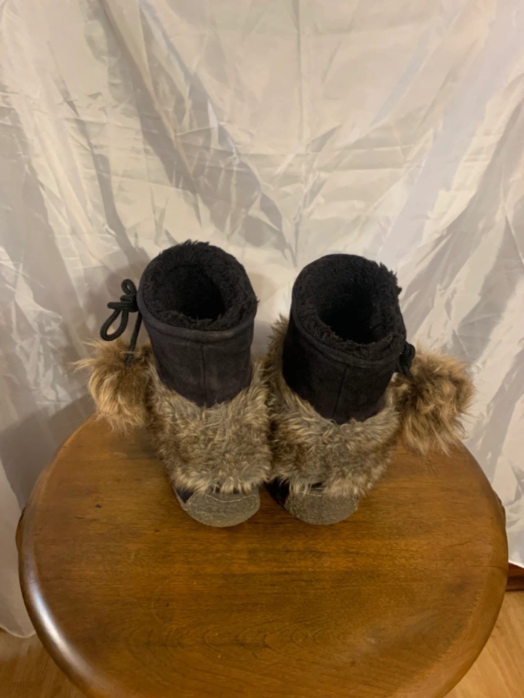 MUKLUKS- LADIES SZ 8 - photo 2