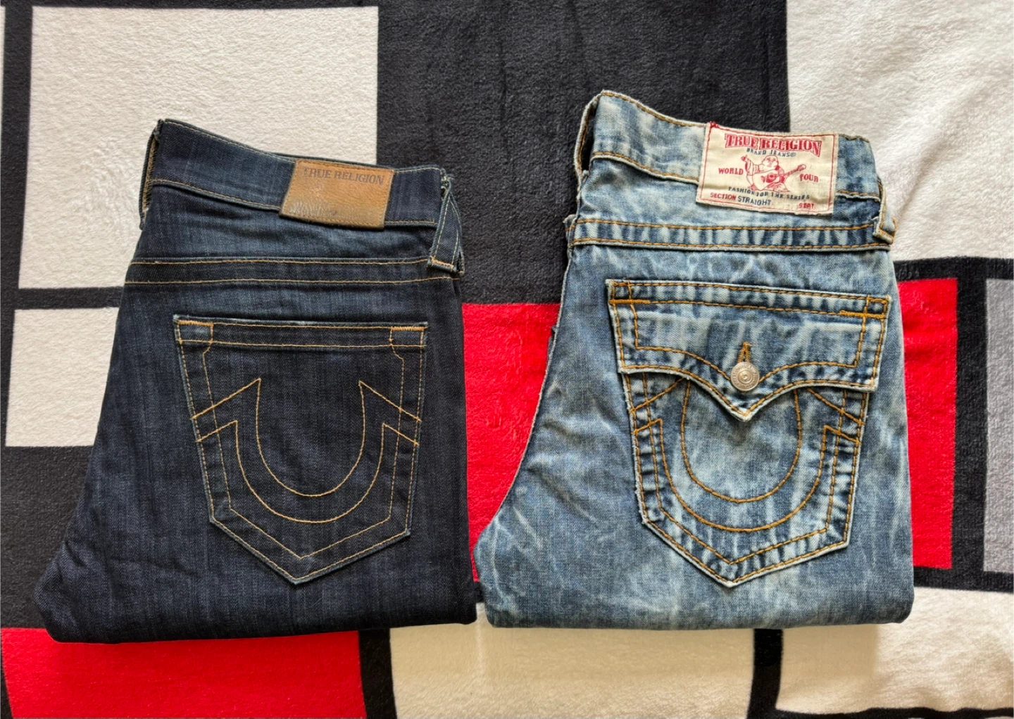 Men’s True Religion Jeans Ricky Straight Fit 2 Pairs