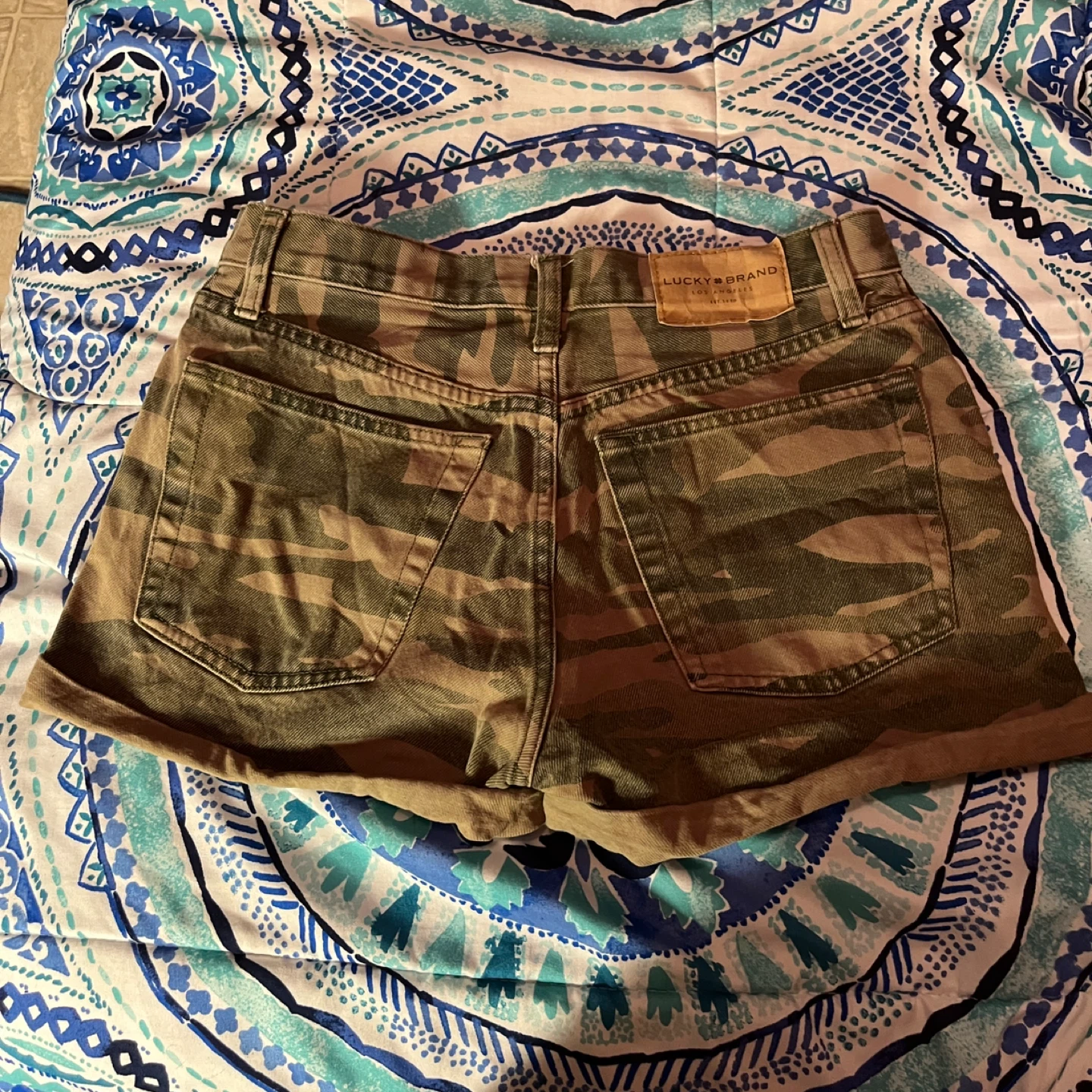 Lucky Brand Camo Denim Shorts Size 26 - photo 3
