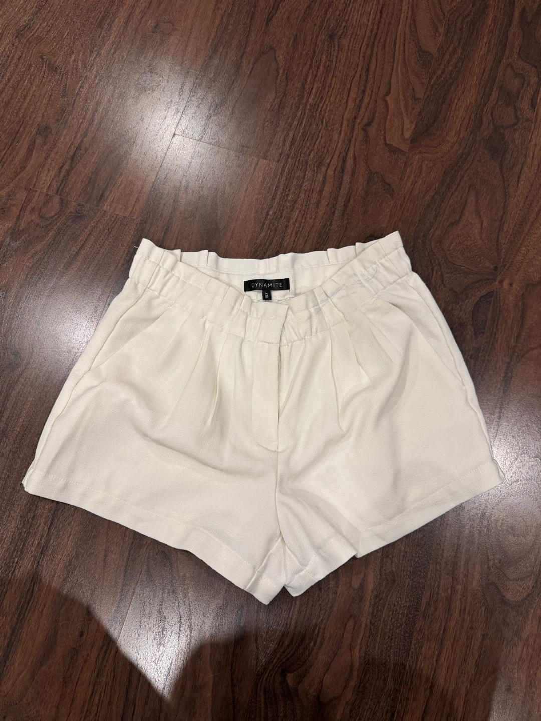 DYNAMITE White Satin-Lined High Waisted Shorts - Size M