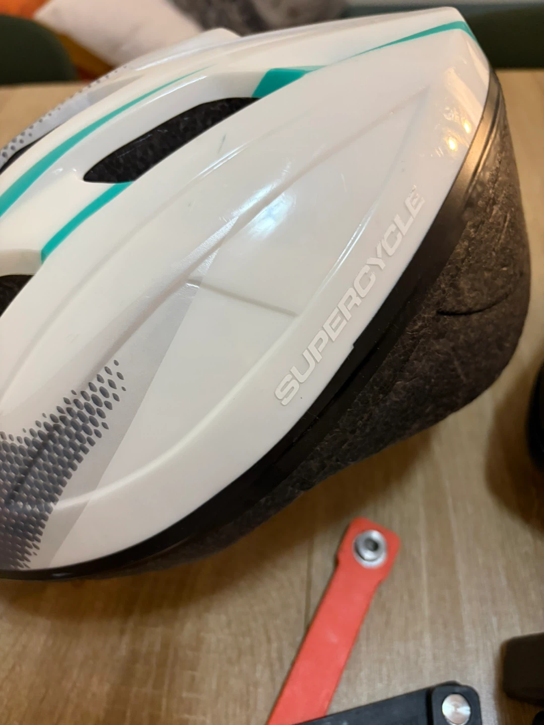 Supercycle Bike Helmet with West Biking Lock and KEMIMOTO Bag - photo 4