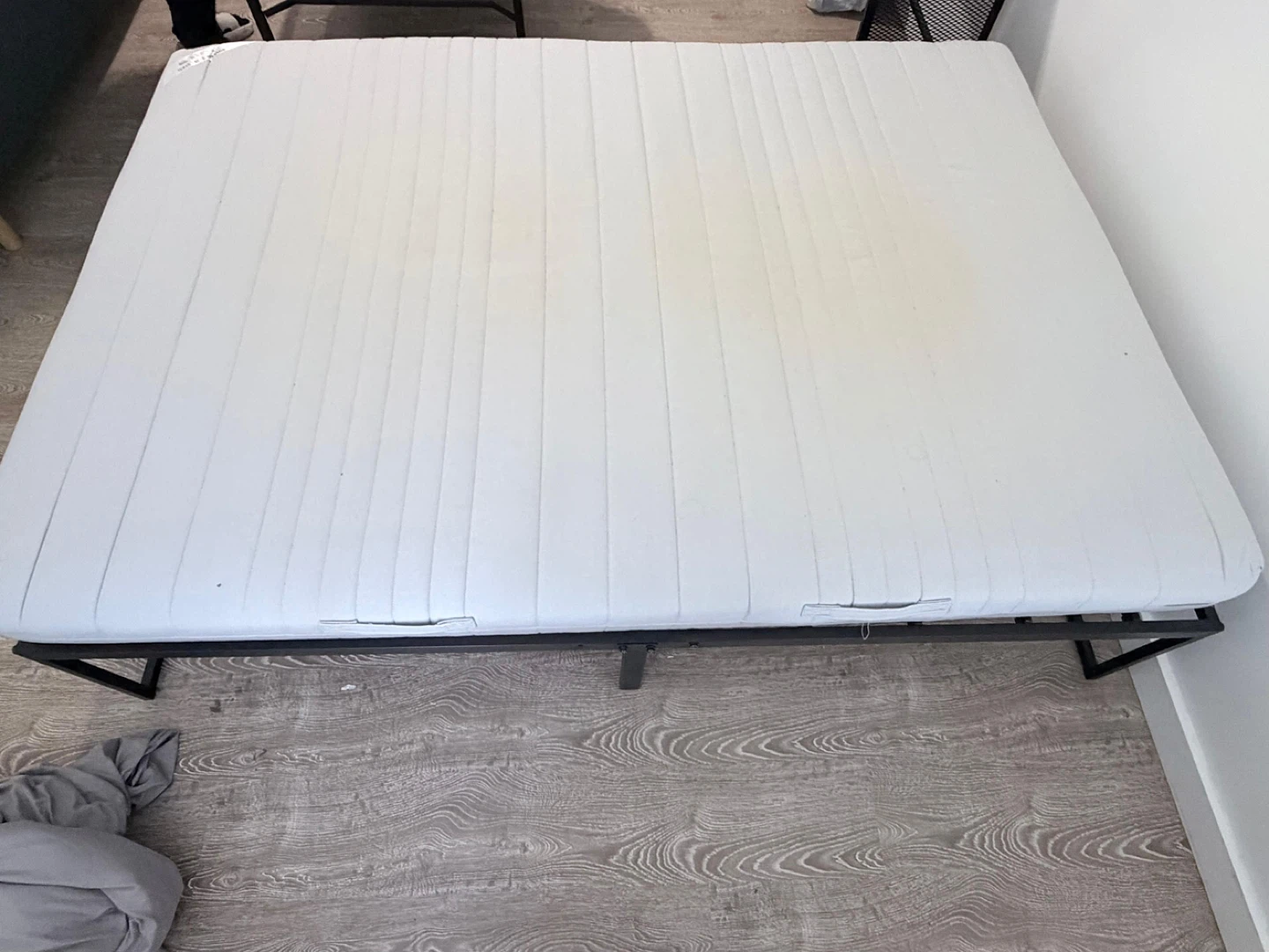 Full-size mattress and sturdy black metal frame for free! - photo 2