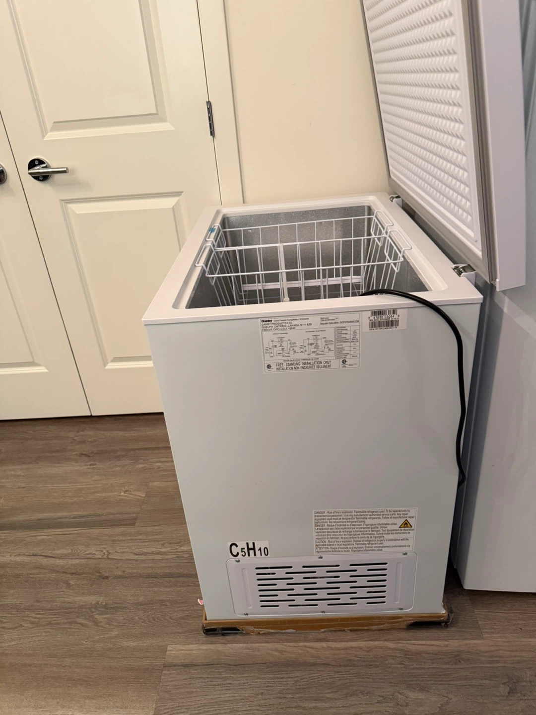 Danby Chest Freezer DCF070A5WCDB - photo 4