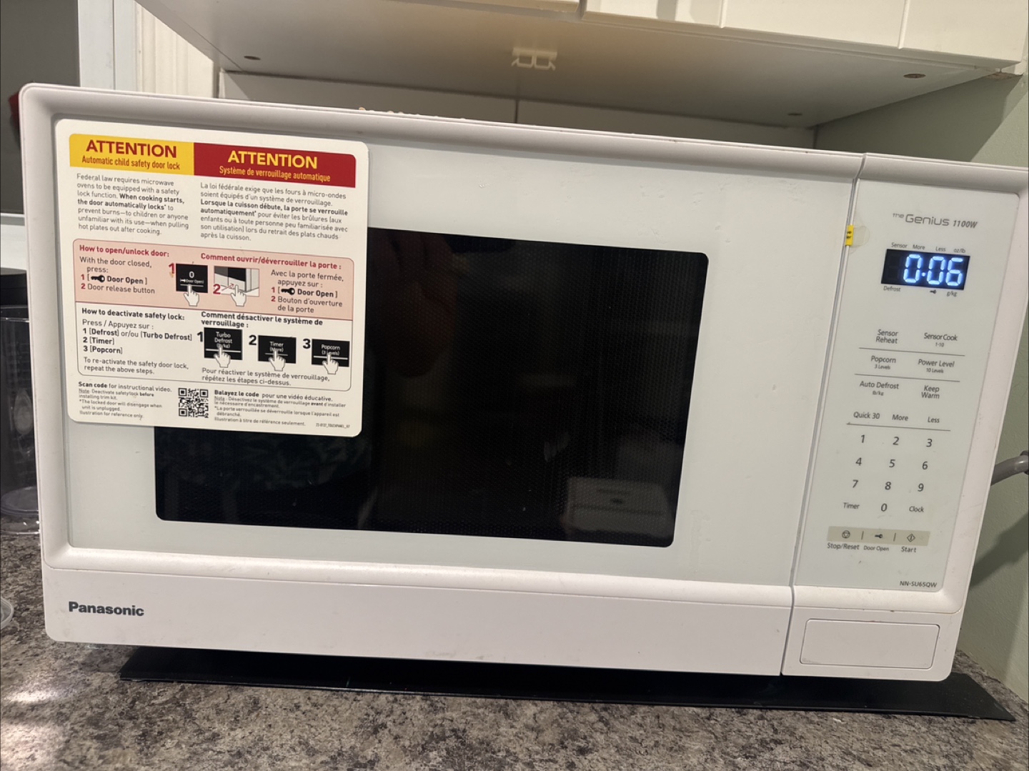 Panasonic 1100W Microwave + free toaster