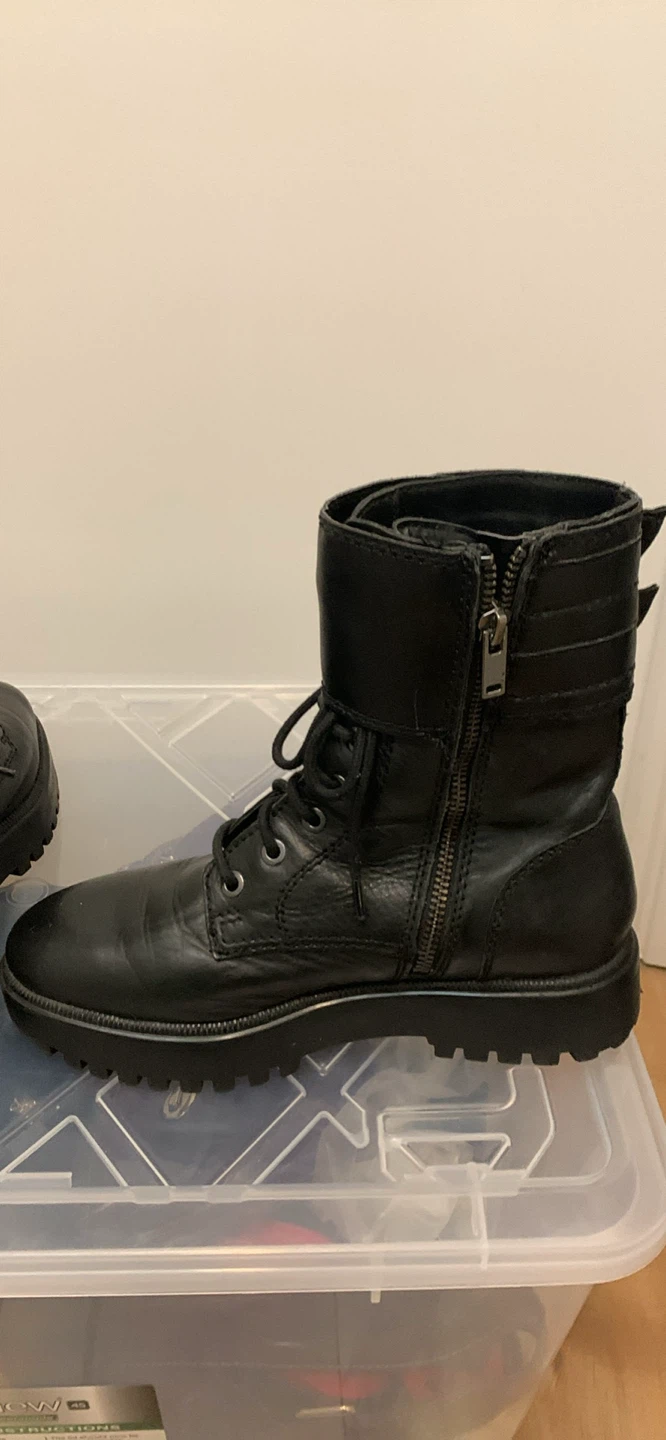 Black Leather Combat Boots - photo 4