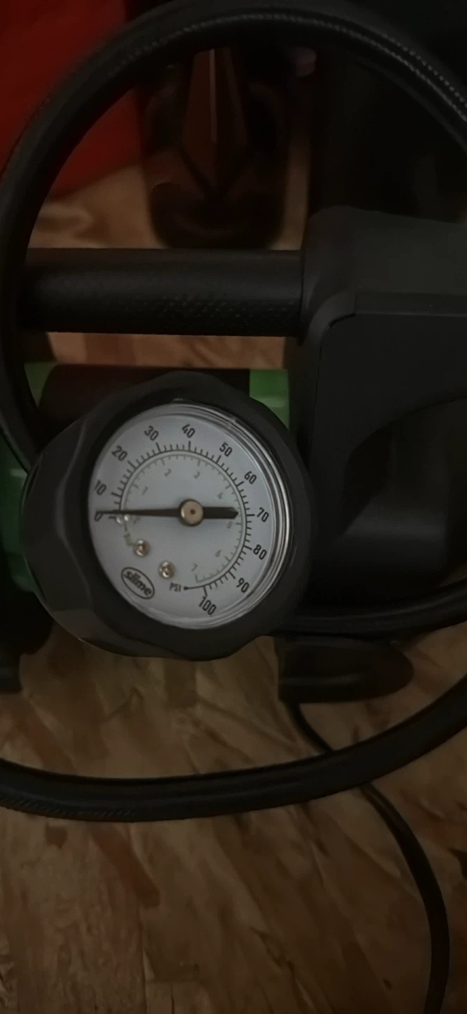 Portable Air Compressor with Gauge - photo 2