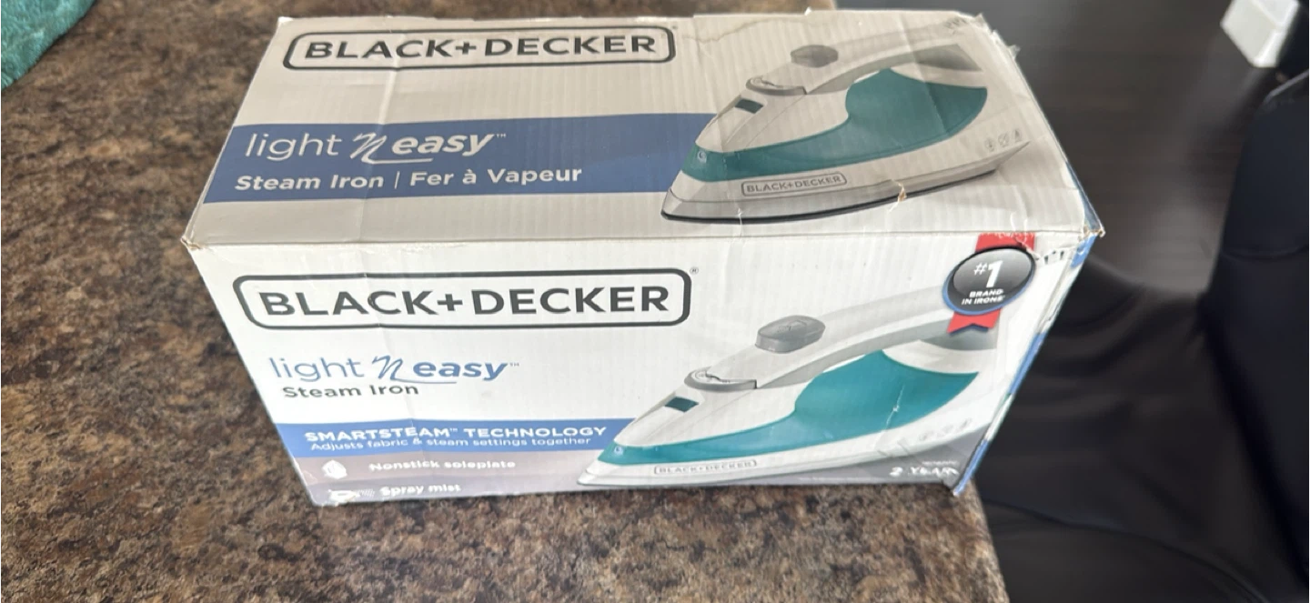 Black+Decker Light N' Easy Steam Iron