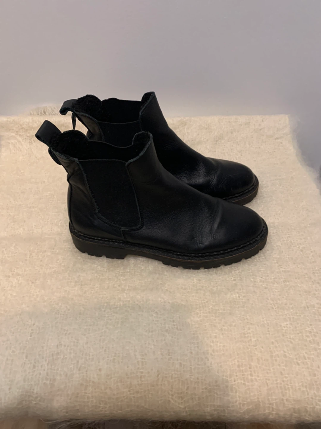 Black Leather Chelsea Boots - photo 3