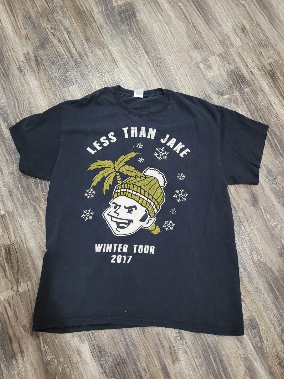 Vintage  Less Than Jake band Winter Tour 2017 T-Shirt Size Large