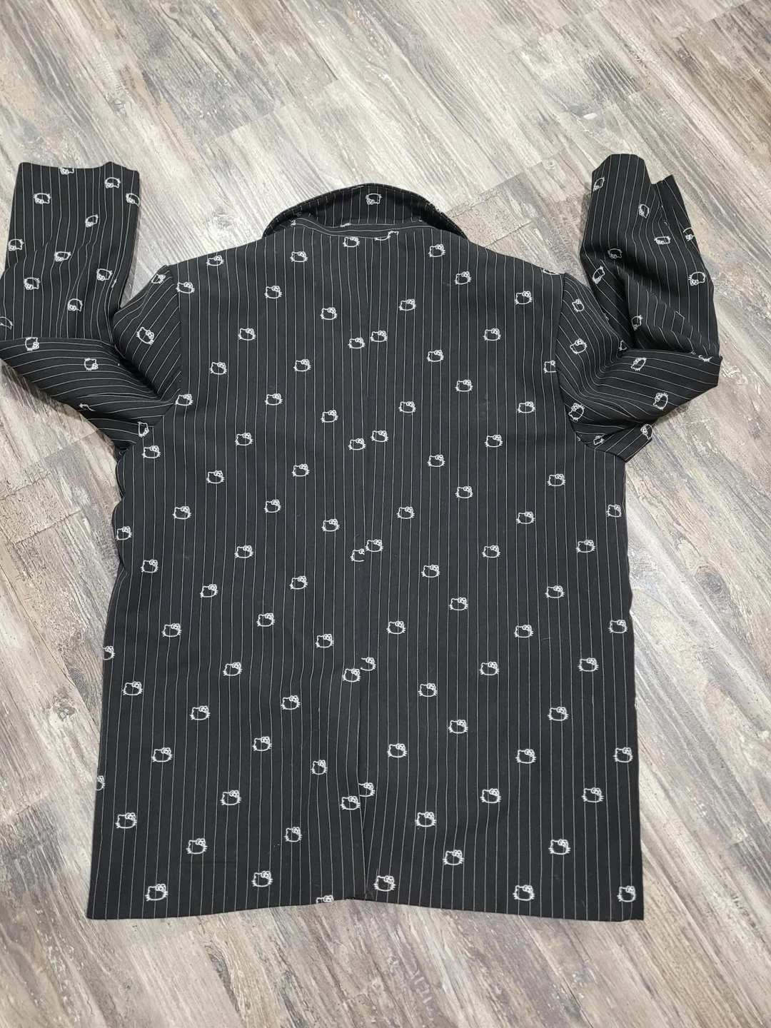 Forever 21 Hello Kitty & Friends Black Pinstripe Blazer Large - photo 3