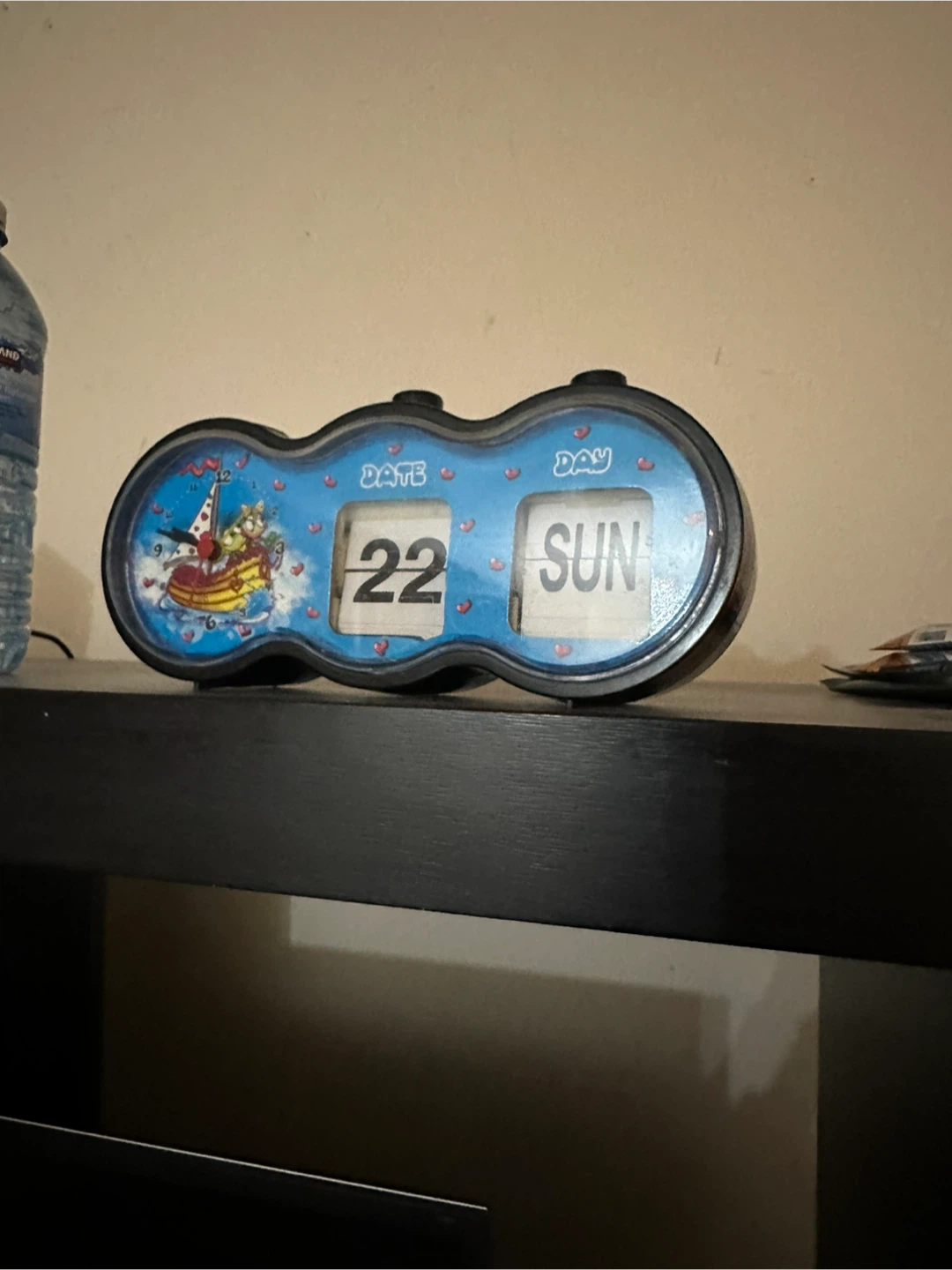 Flip Clock with Cartoon Design - photo 2