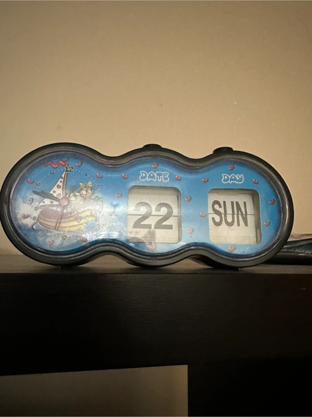 Flip Clock with Cartoon Design - photo 3
