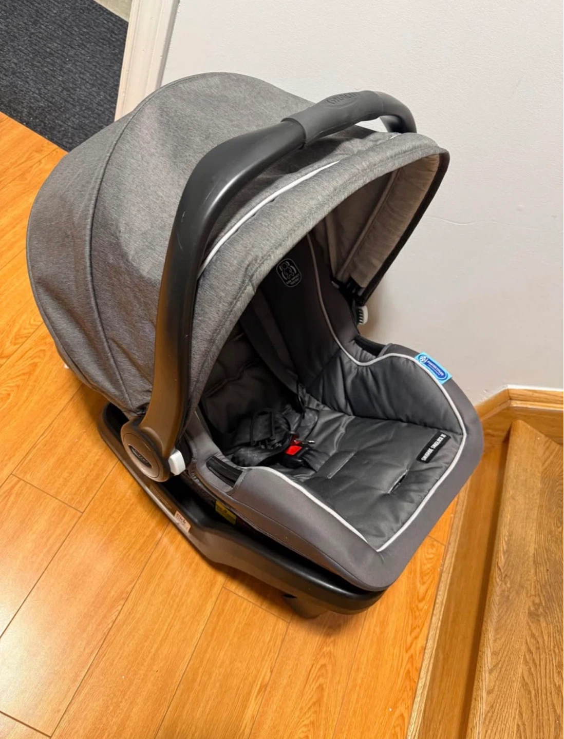 Graco Stroller and Car Seat Travel System - photo 3