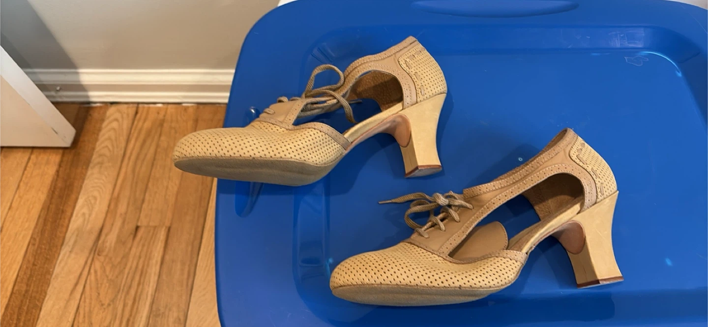 Capezio Dance Shoes size 10 - photo 2