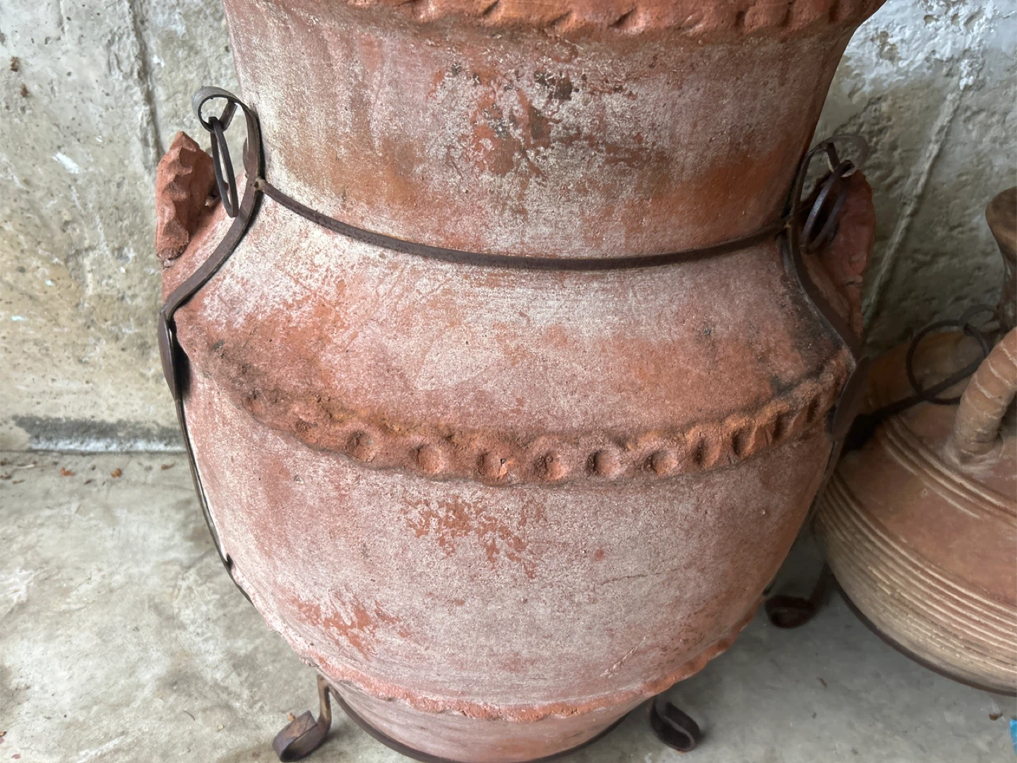Terracotta Clay Pot with Handles - photo 2
