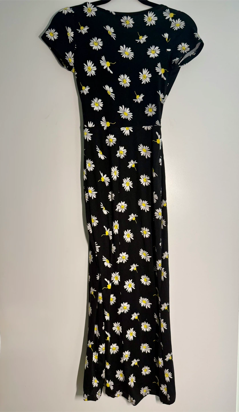 Black Daisy Print Wrap Dress - photo 3