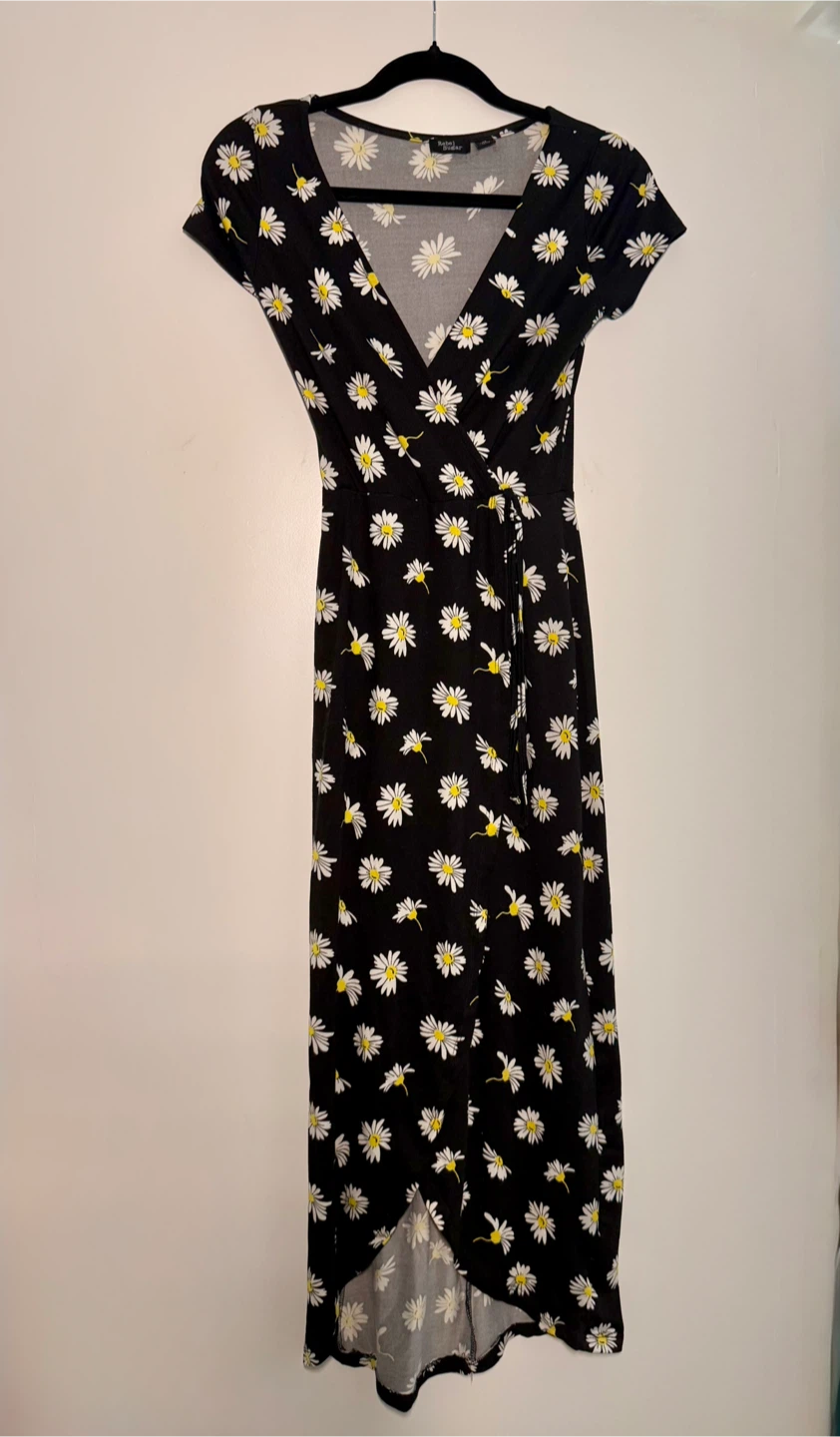 Black Daisy Print Wrap Dress