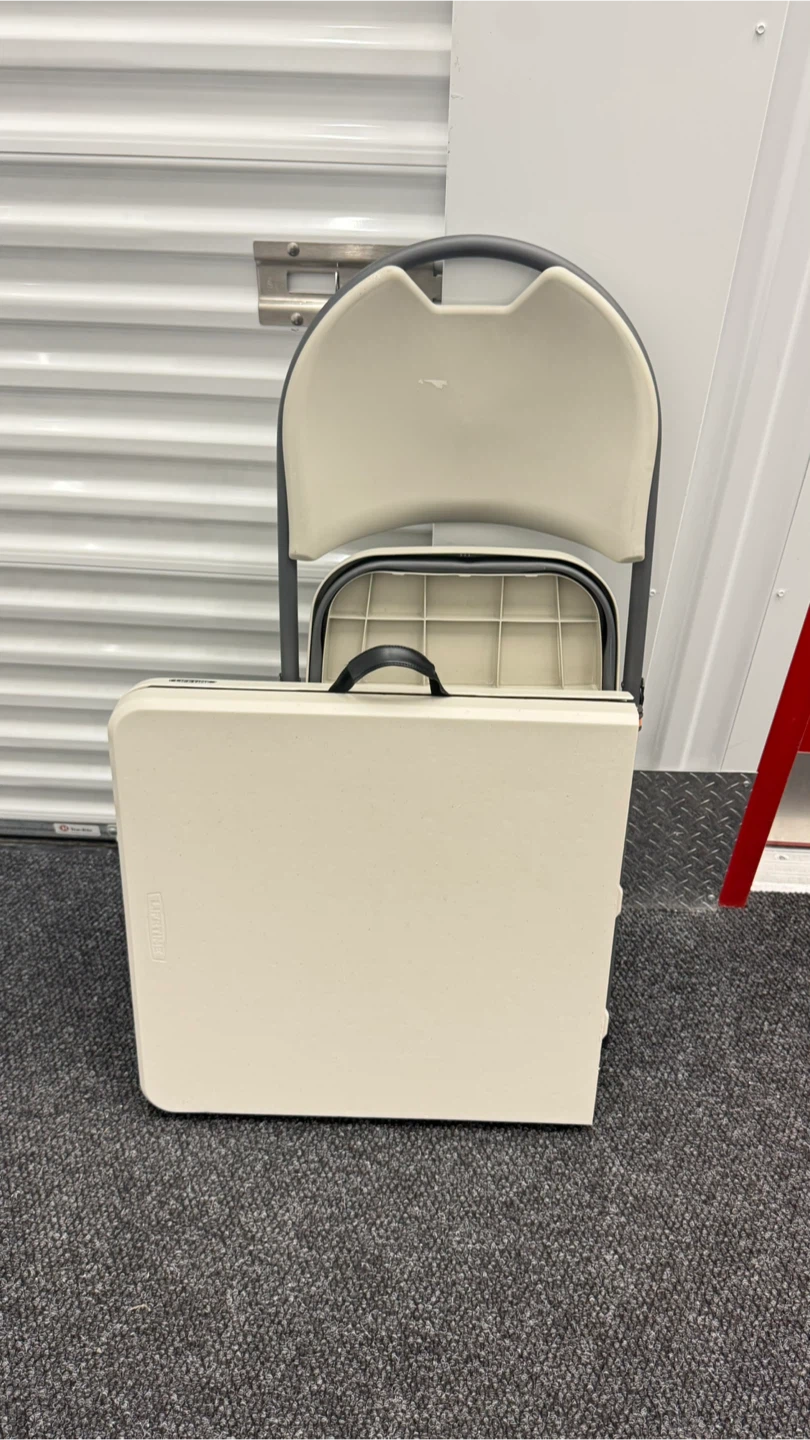 Lifetime Foldable Table with Chair - photo 4