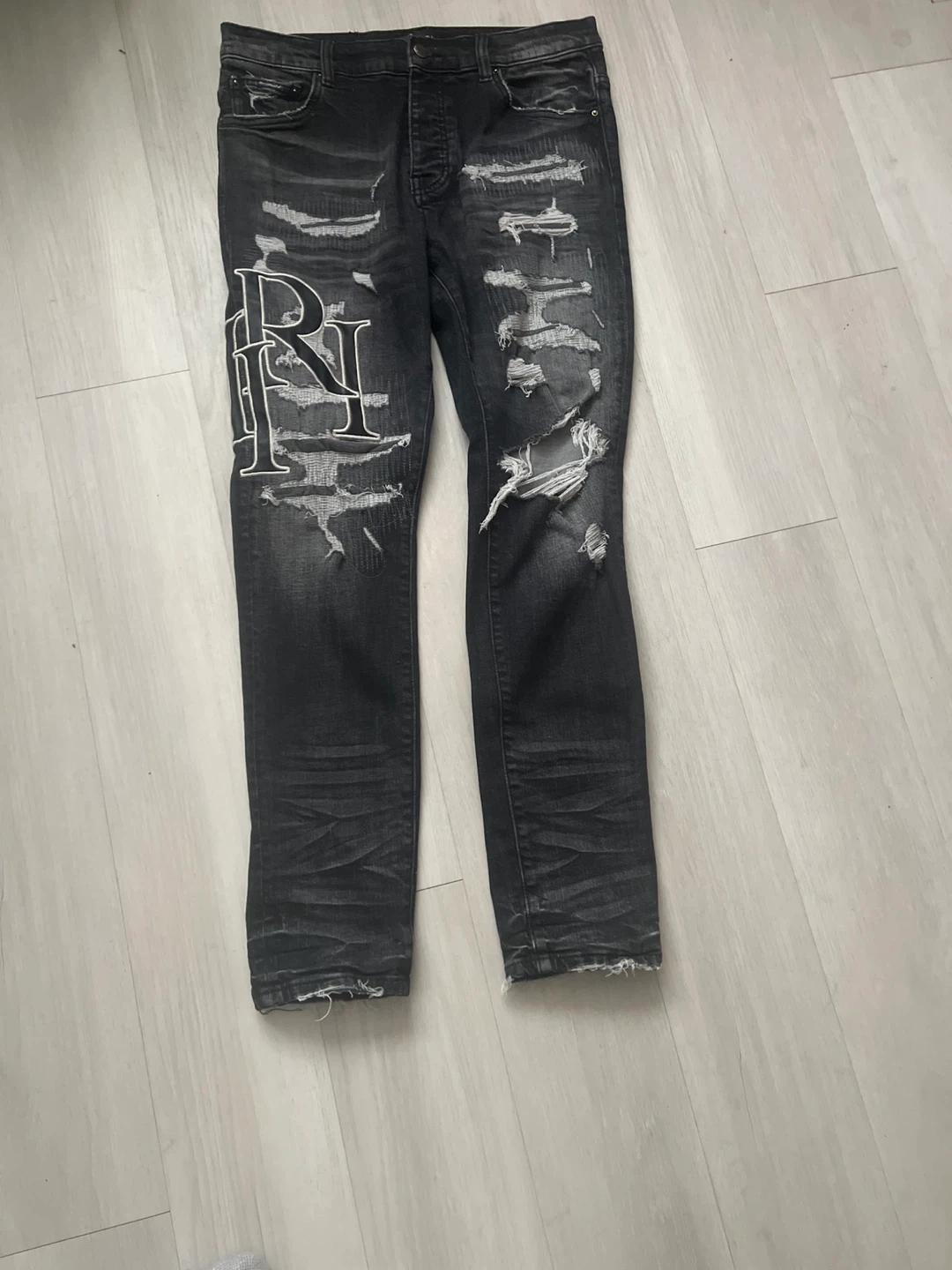 AMIRI Black Distressed Logo Jeans Size 32 - photo 2