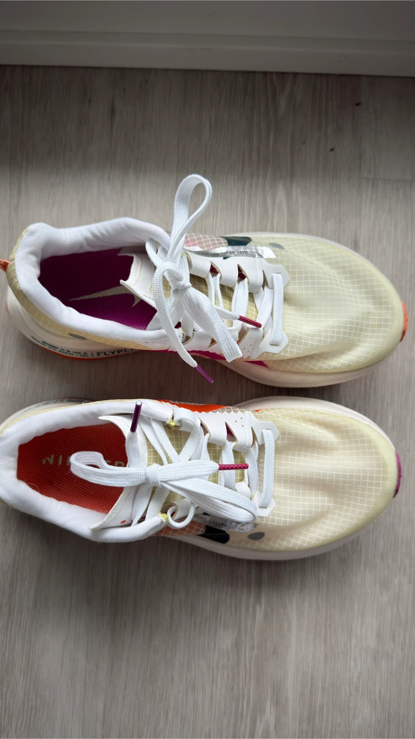 Nike Women’s Sneakers - photo 2