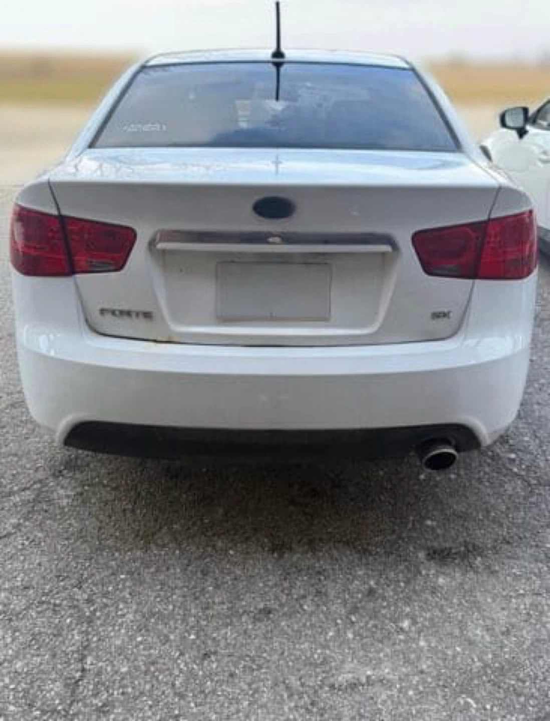 Selling my 2011 Kia Forte SXl - photo 2