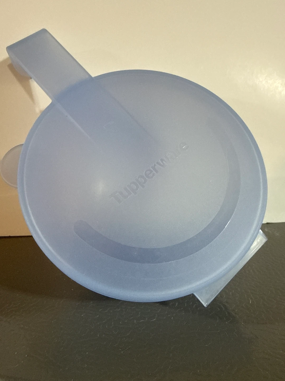 Tupperware onion keeper