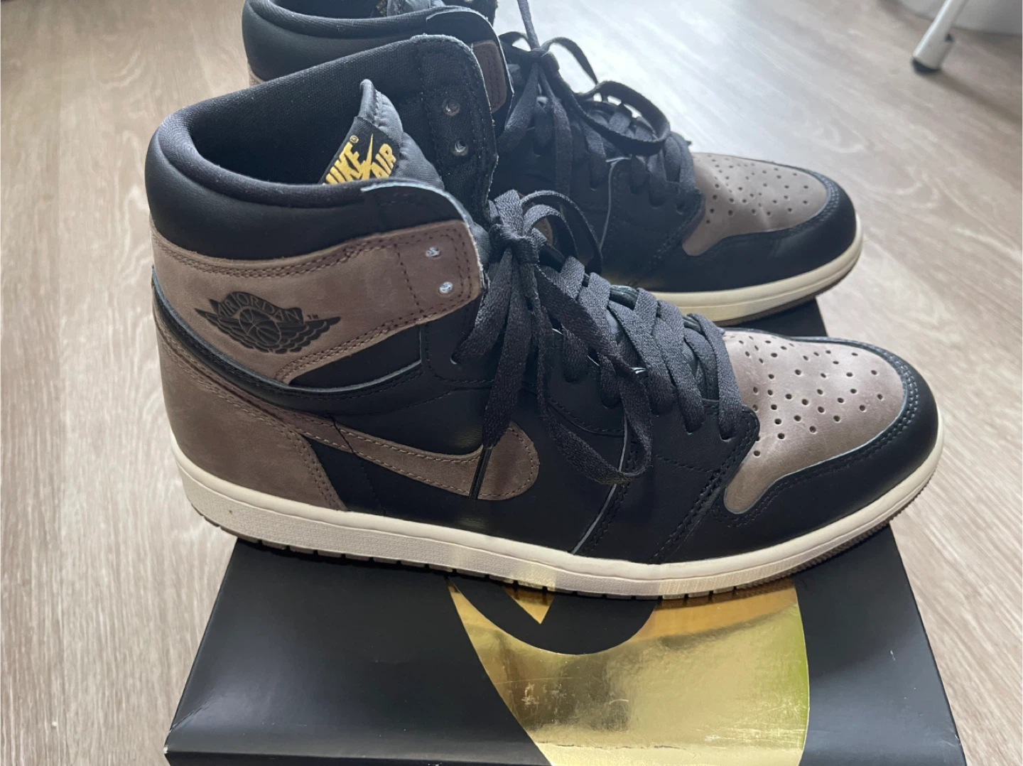 Air Jordan 1 High OG "Mocha" Sneakers - photo 2