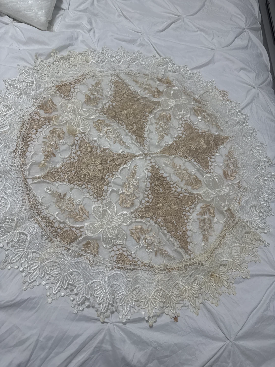 Round Lace Tablecloth