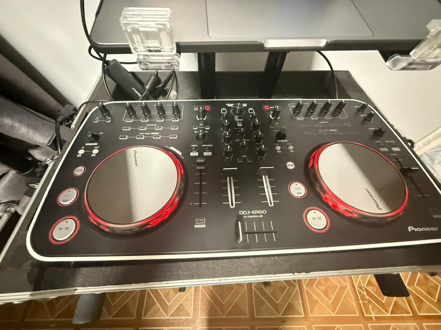 Pioneer DDJ-ERGO DJ Controller