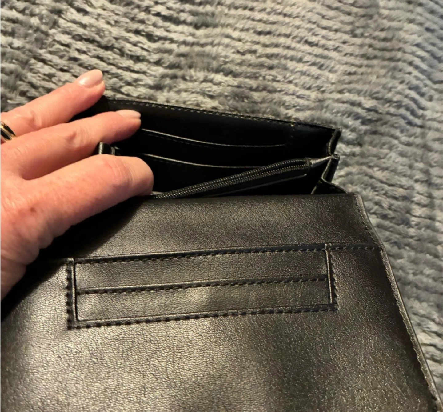 DKNY Black Leather Bifold Wallet - photo 5
