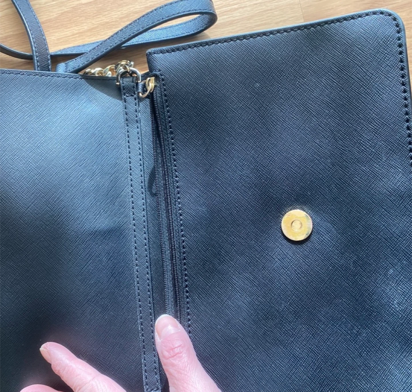 Michael Kors Black Leather Shoulder Bag - photo 4